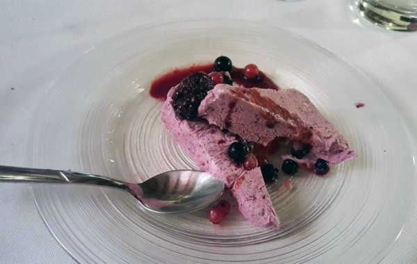 Semifreddo ai frutti di bosco