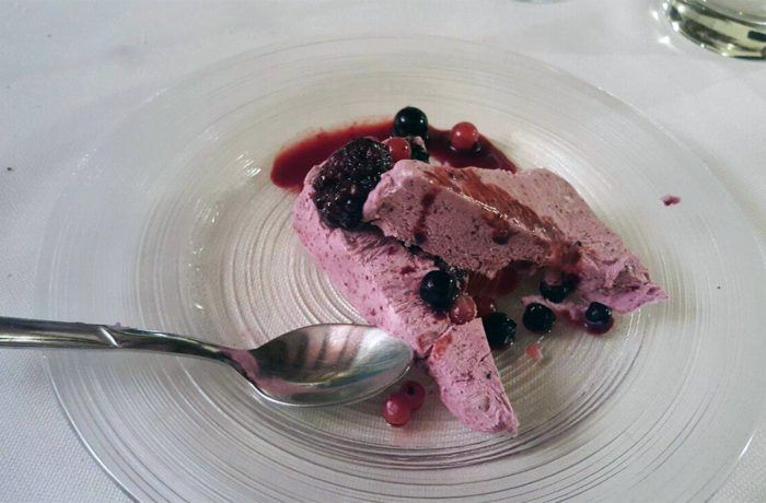 Semifreddo ai frutti di bosco