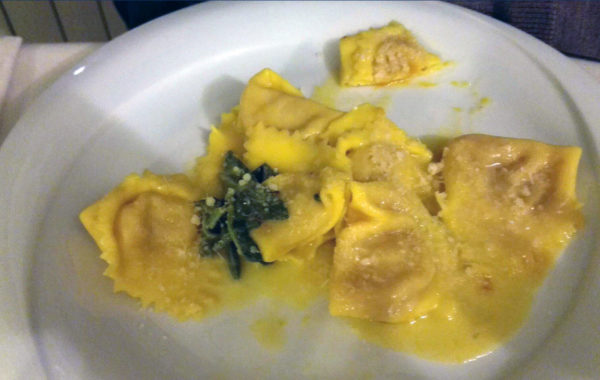 Ravioli burro e salvia